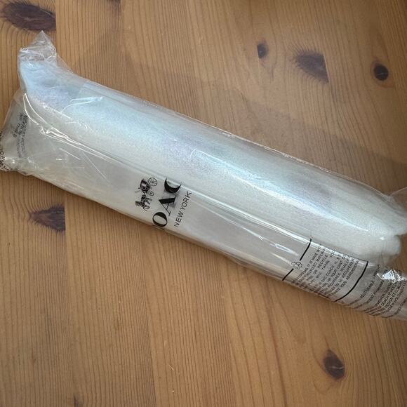 🍓Coach Pencil Case With Strawberry Print - Picture 5 of 10